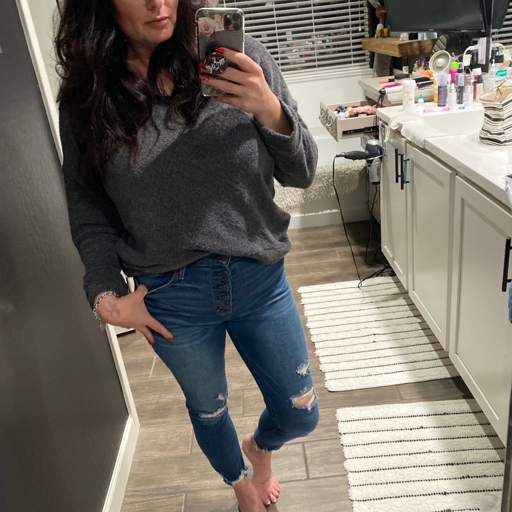 Lightweight sweater